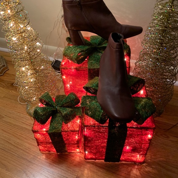 AREOSOLE HEAD NORTH ANKLE BOOT - Picture 11 of 13